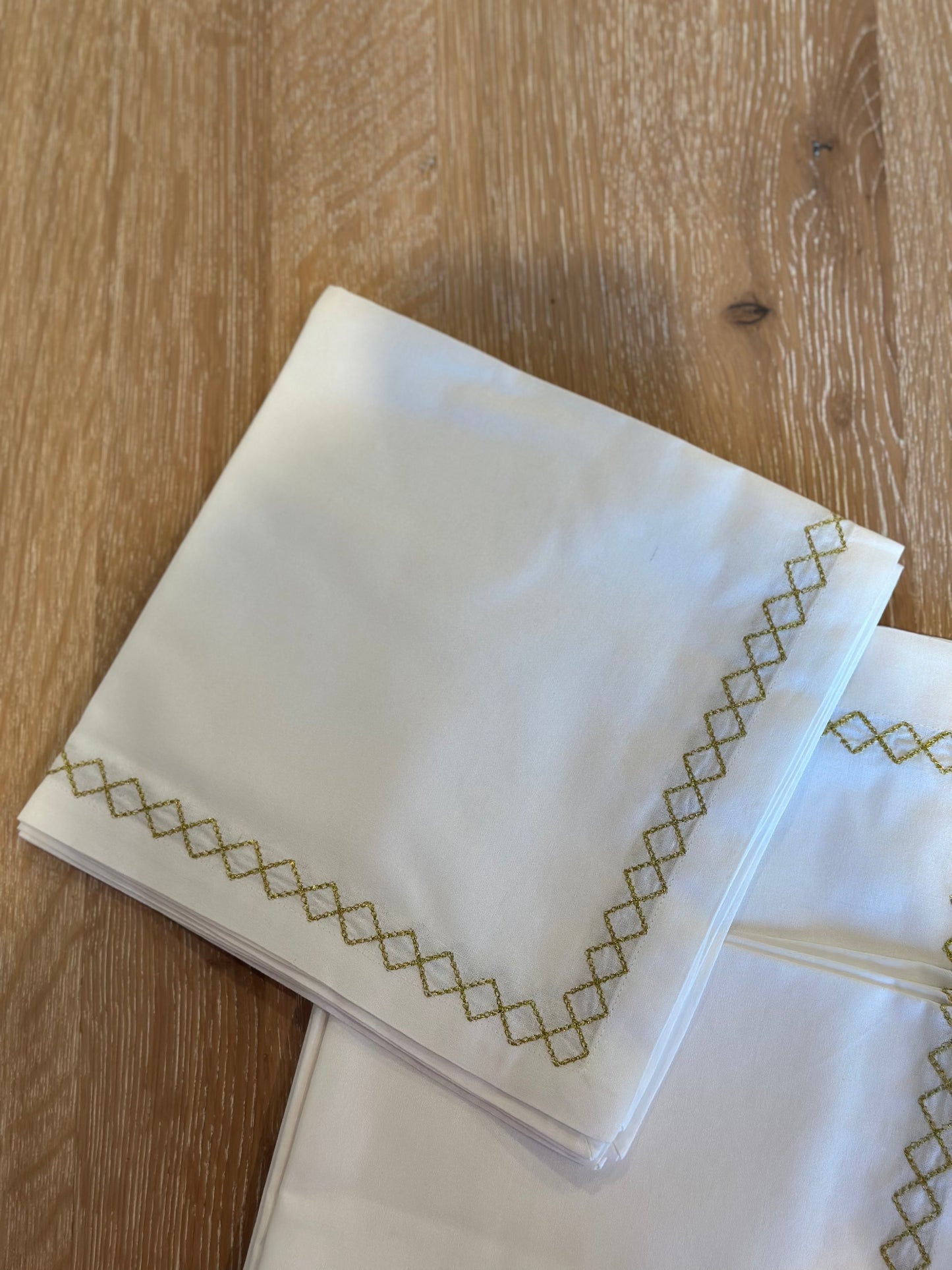 Dimond Gold Frame Napkins - Set of 4