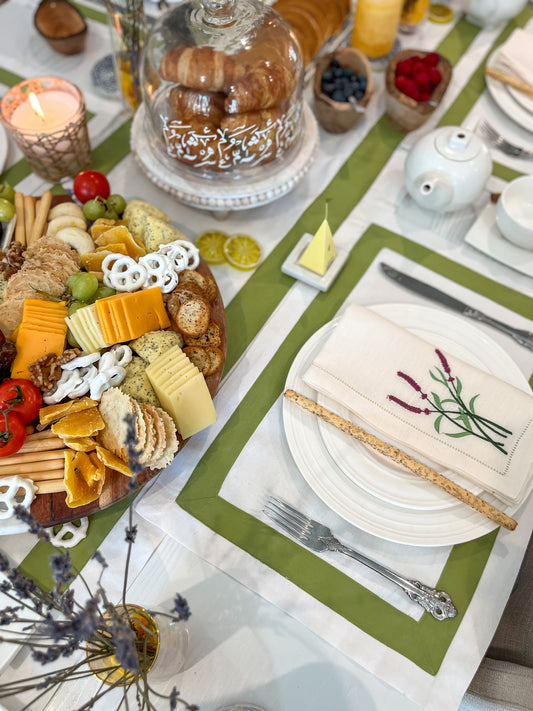 Green Outlined Table Runner