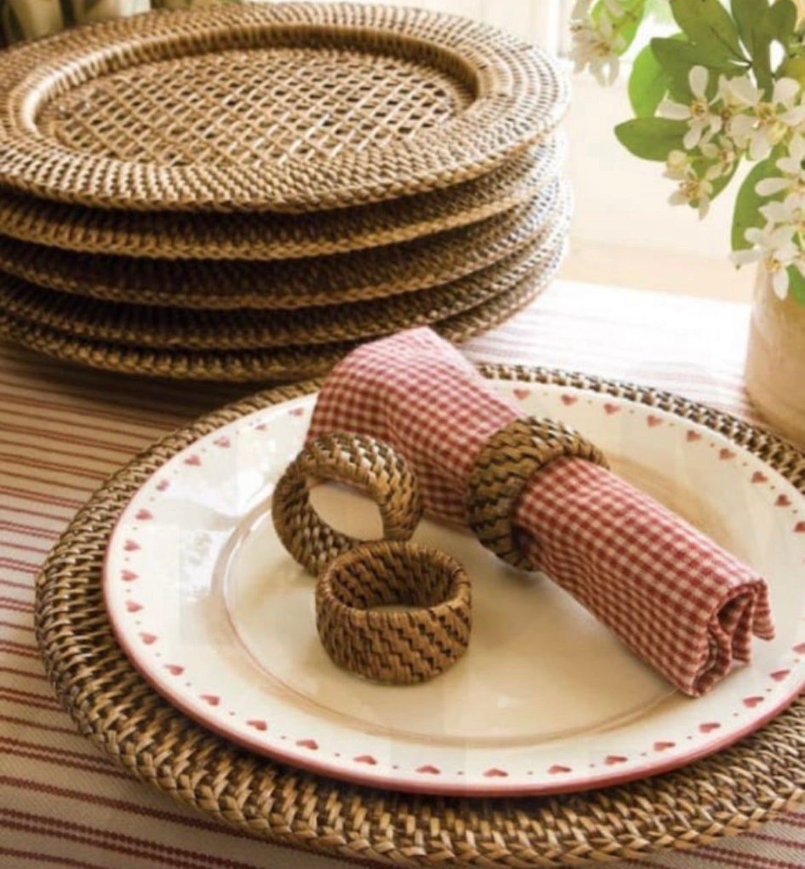 Round Rattan Plate chargers